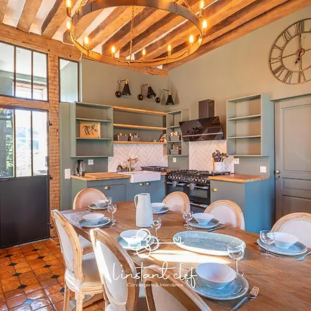 Manoir D'exception - 20 Personnes - Piscine, Baby-foot & Tapis De Course Feriehus *