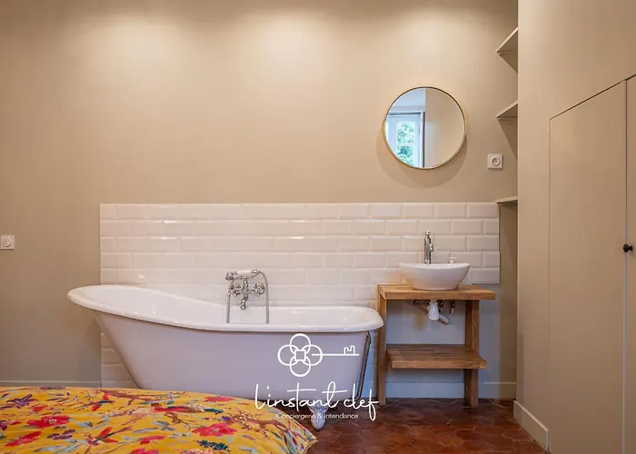 Manoir D'exception - 20 Personnes - Piscine, Baby-foot & Tapis De Course *